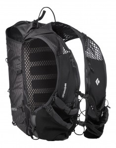 681223_0002_Black_DISTANCE8BACKPACK_Back